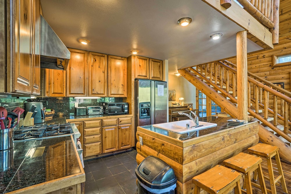 Lake Tahoe Vacations - South Lake Tahoe Vacation Rental w/ Indoor Pool - Property Image 23
