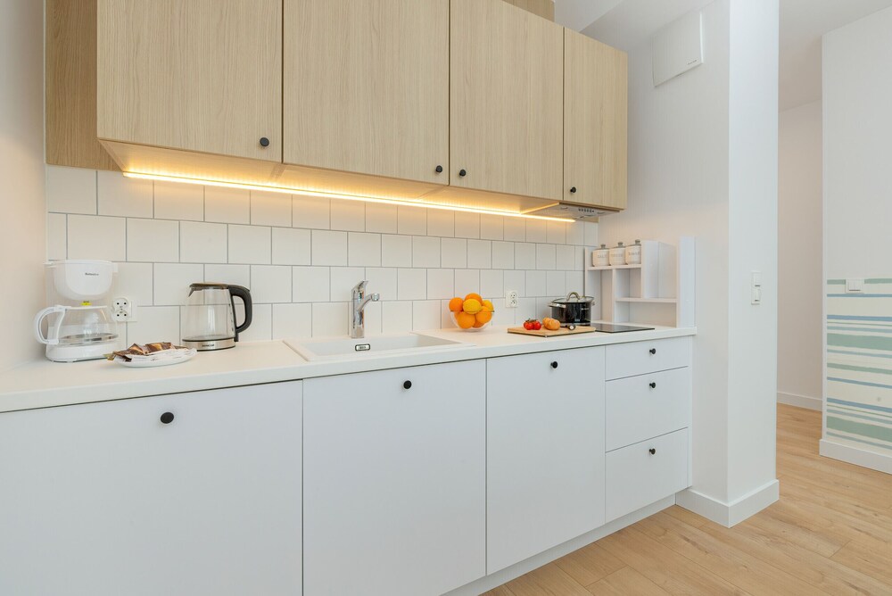 Two-bedroom Accepting Pets by Renters
