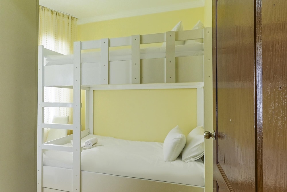 Chic Villa w Patio 5 min to Beach in Antalya