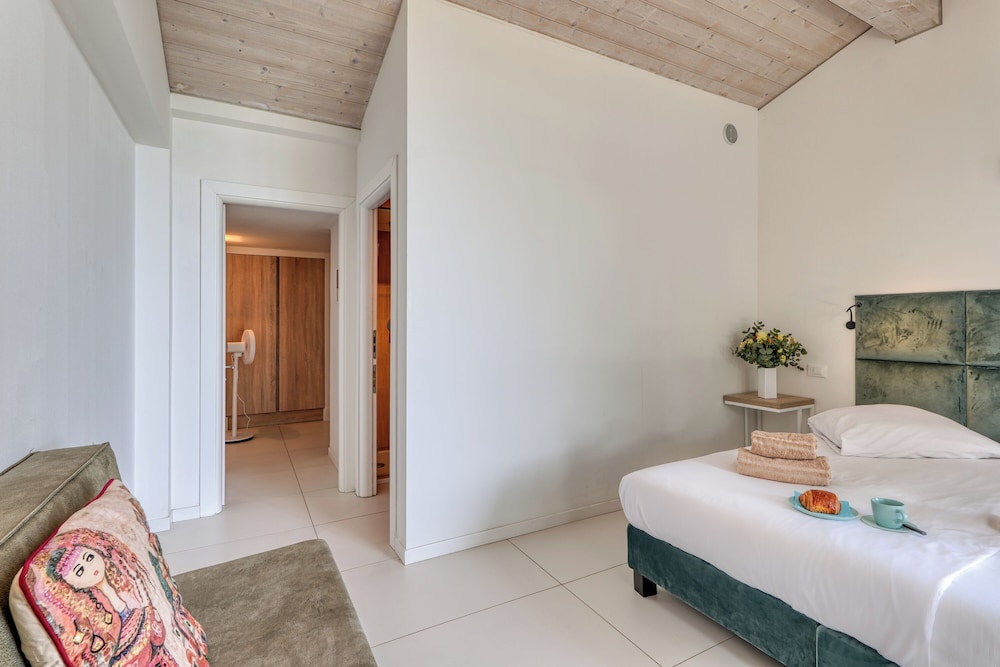 Holiday Resort Balzi Rossi