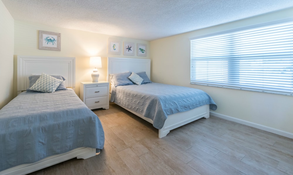 Cocoa Beach Club by Happy Palm Stays
