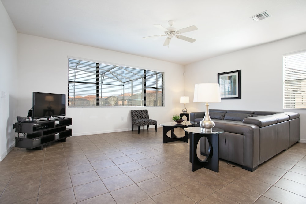 2590rose view 4