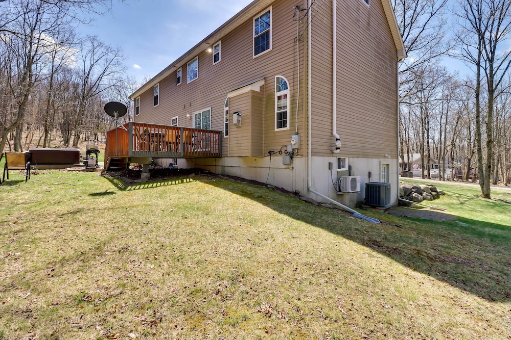 Deck, Game Room & Fire Pit: Poconos Retreat view 5