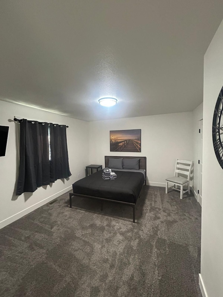 CB&M Downtown Suites