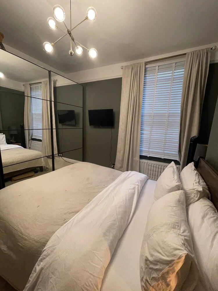 Lovely 2 Bedroom Apartment Close to Putney Riverside