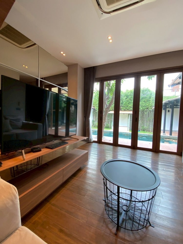 Serava Pet-Friendly Pool Villa Huahin