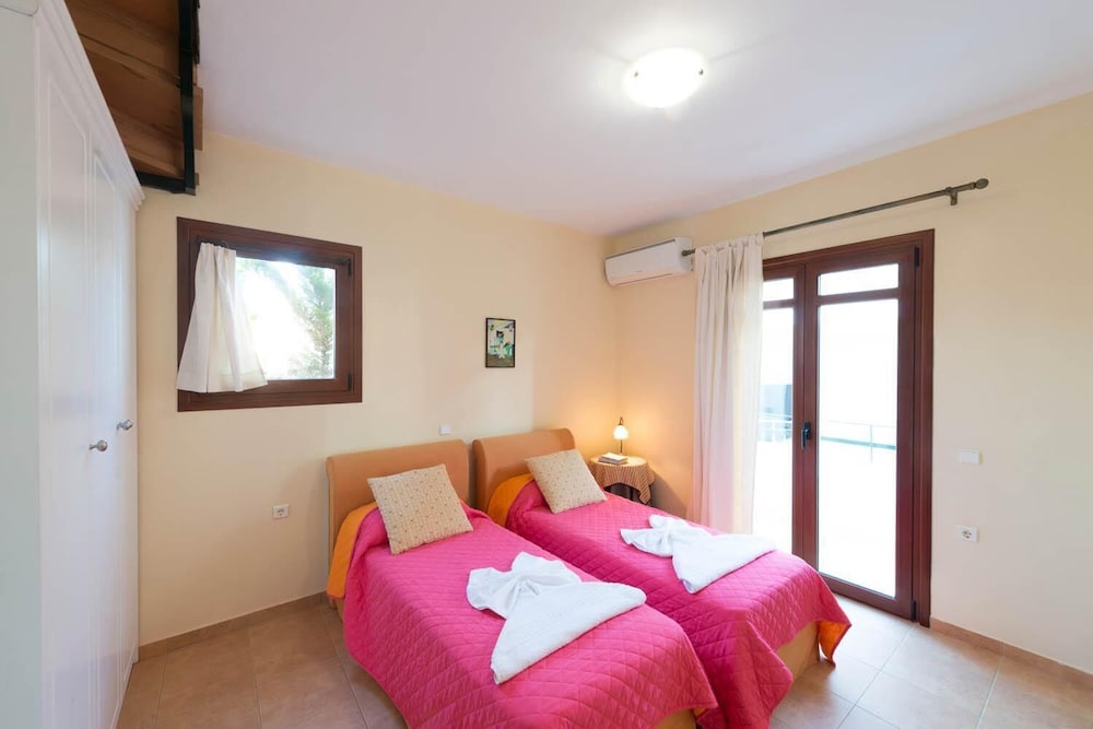 Ariadne Villa in Plaka