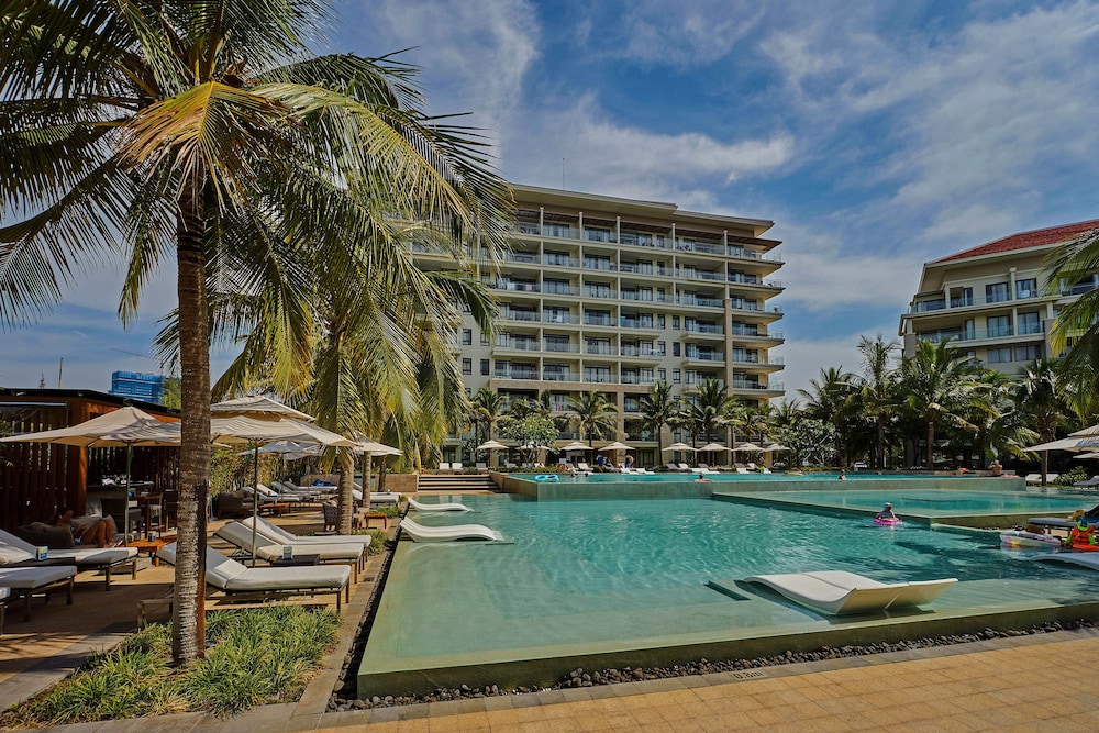 Vacation Homes Pool Villa