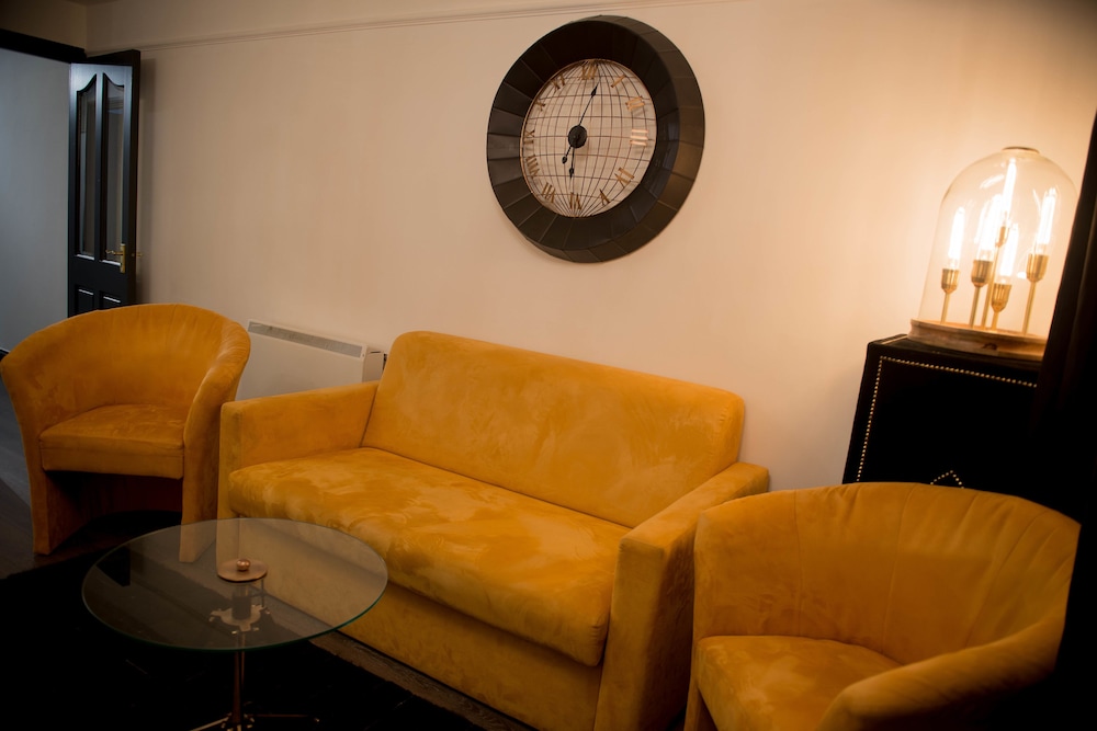 Luxury Executive Serviced Apartment