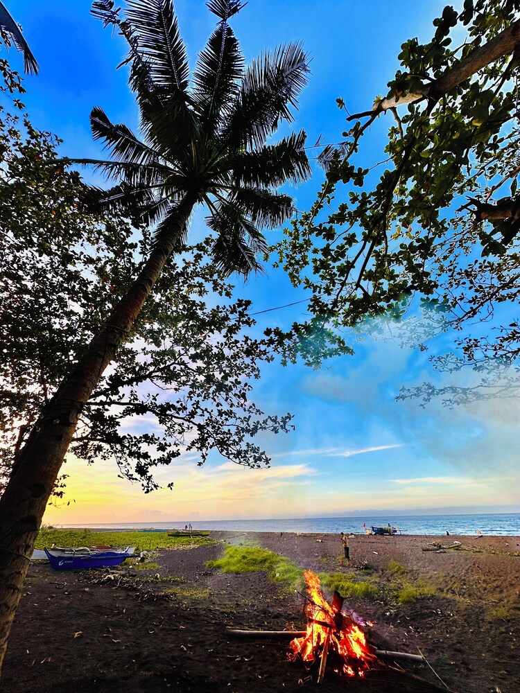Playa Del Fuego Beach Hostel and Resort