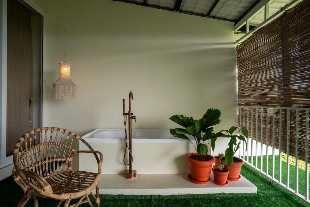 Nomads Resort - Destination Stays