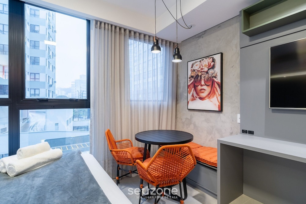 Modern and Fully Equipped Apartments Just Minutes From Lagoa da Conceicao and the Beach - VTD