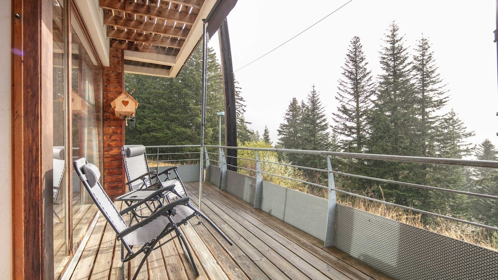 Mountain Escape for 4 Guests