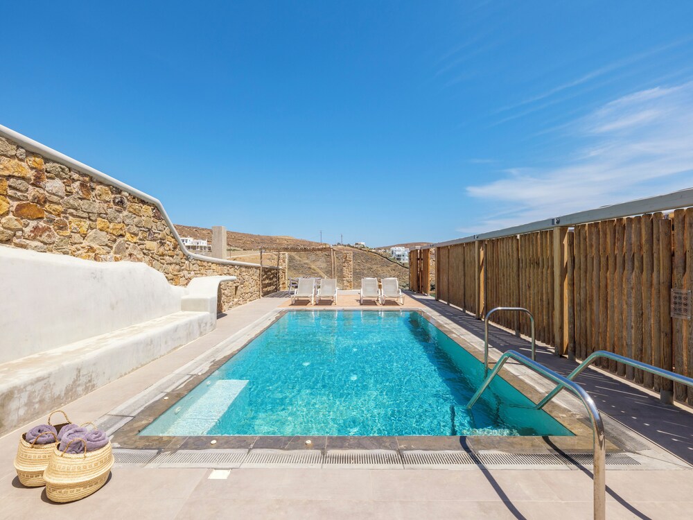 Mykonist Merchia Beach Villas & Suites