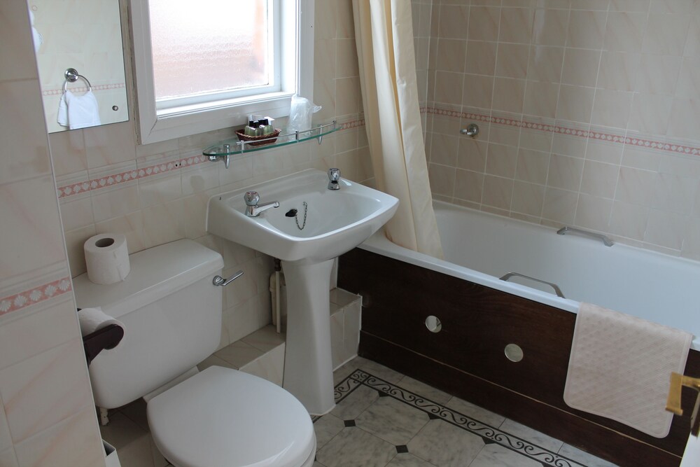 Knutsford Vacations - Longview Hotel - Property Image 9