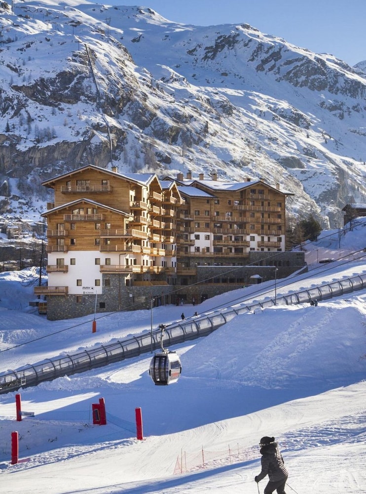 Charming Apartment With Pool in Tignes