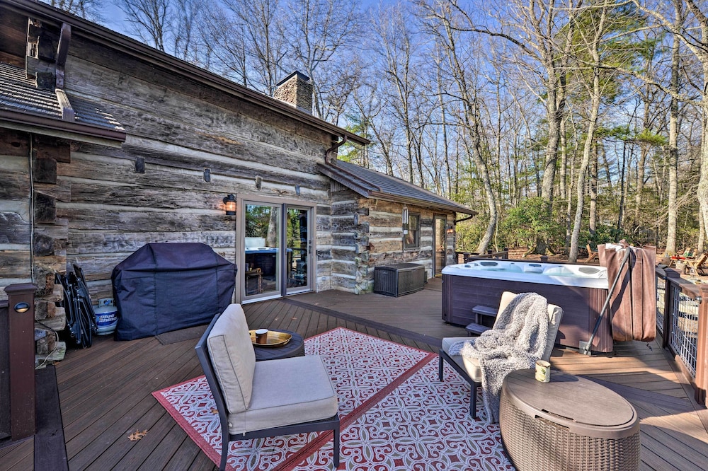 Cabin Near Boone w/ Hot Tub  Mountain Views - Property Image 12