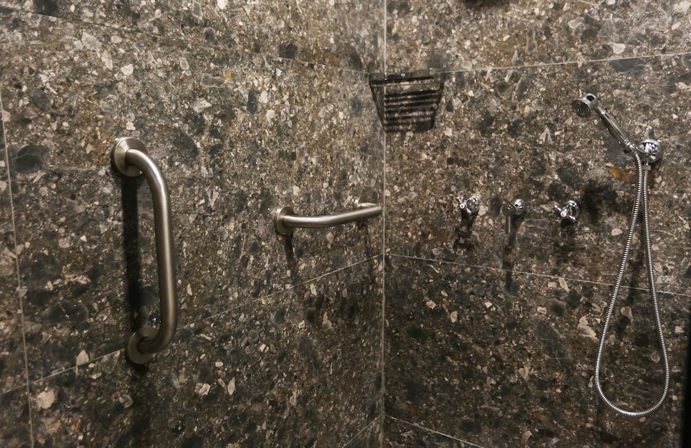 Royal Tophane - Image 30