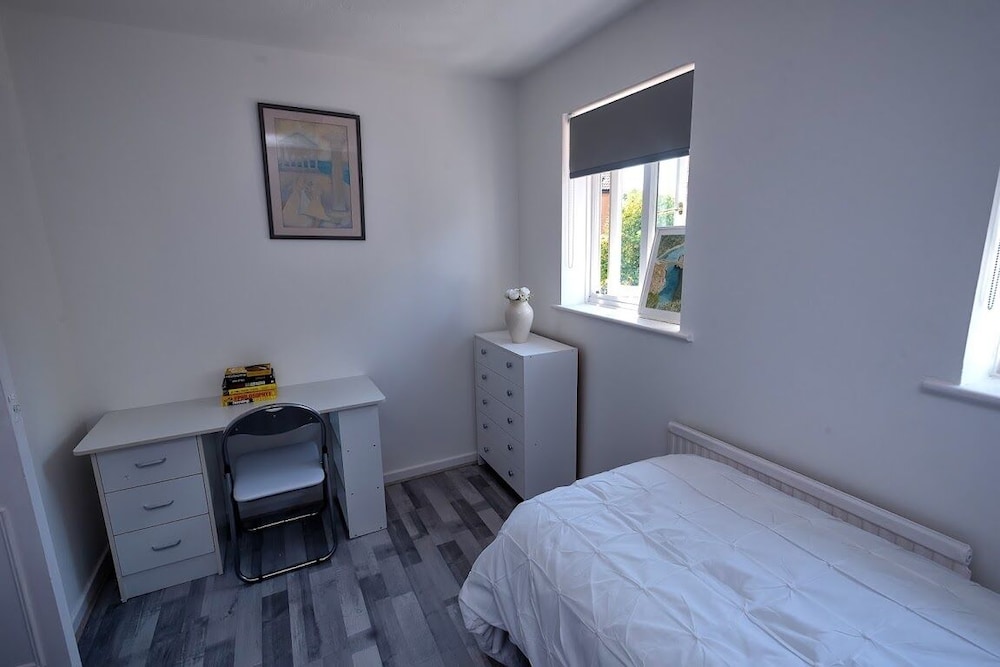 I Love London! A Stunning 2 Bed Home Sleeps 1-3!