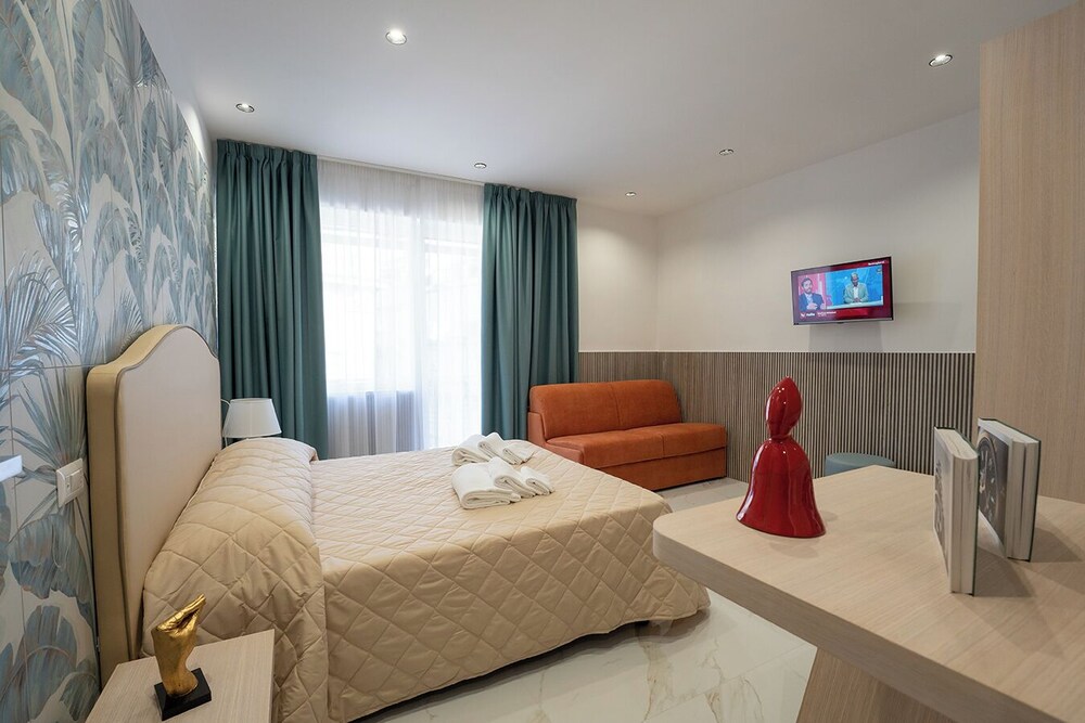 P.C. BOUTIQUE H. CASTEL NUOVO by ClaPa Group Dislocated Hospitality
