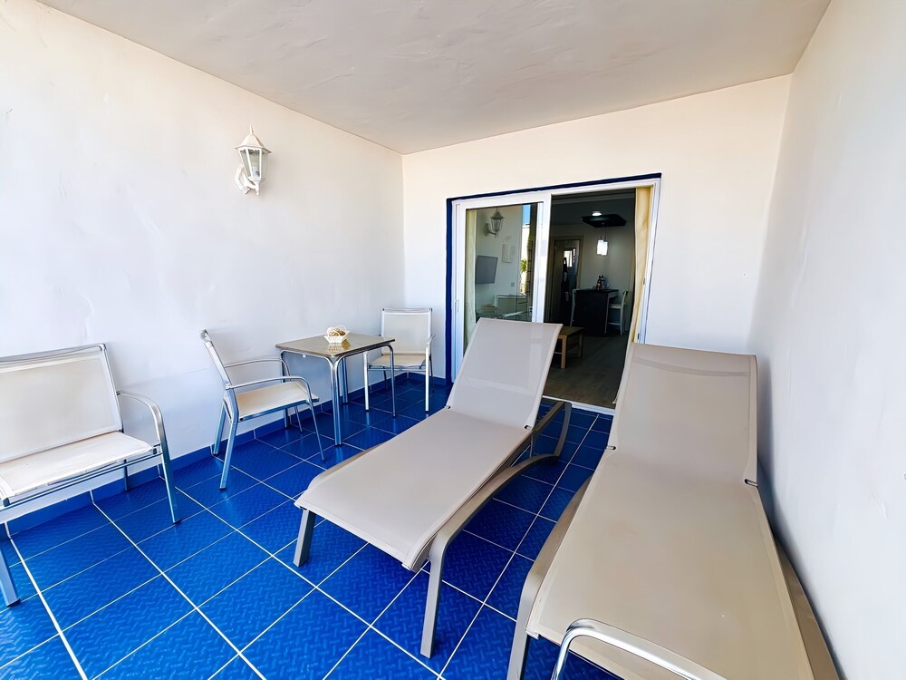 Apartment Bellissima With Pool and Wi-fi, 200m From the sea in Puerto del Carmen