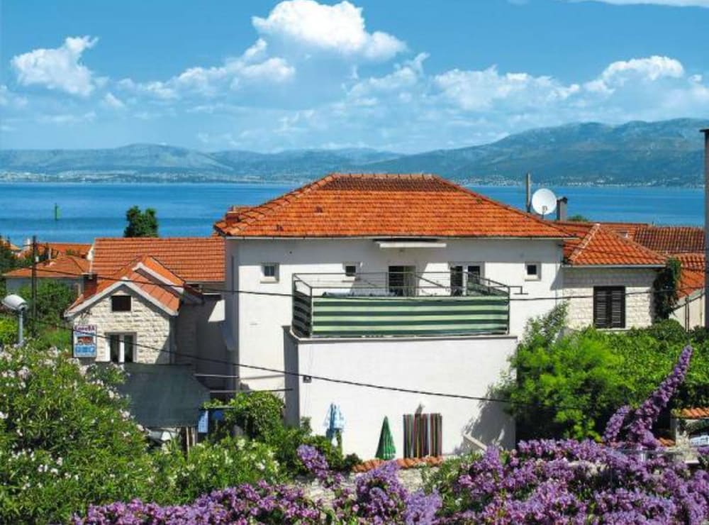 Apartments K Supetar