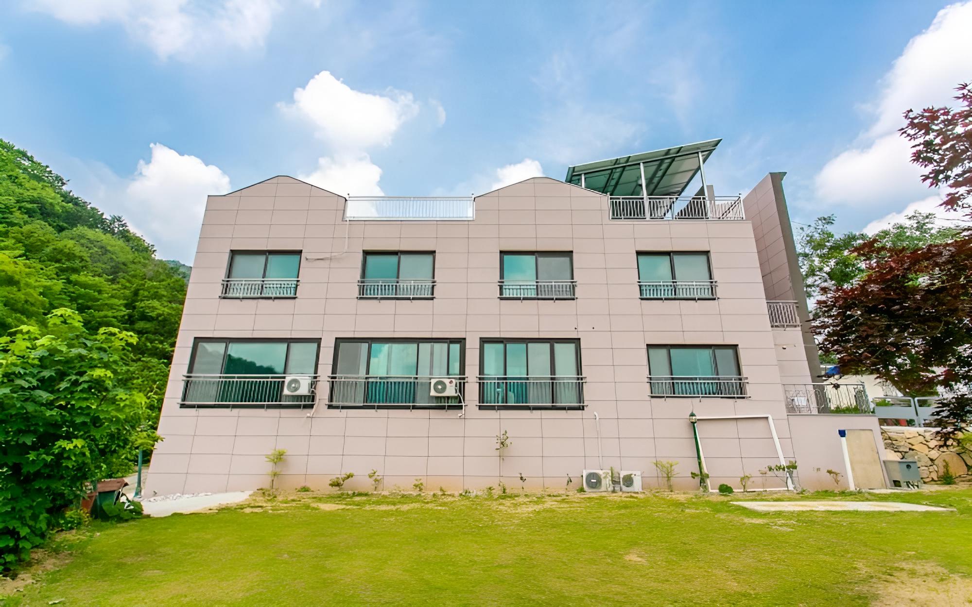 Gimhae Solar House Pension view 3