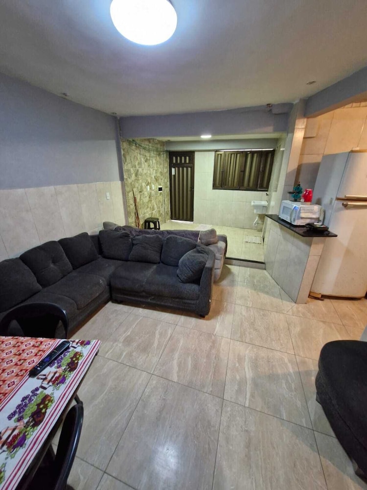 Flat térreo 2 quartos na Praia de Itapuã