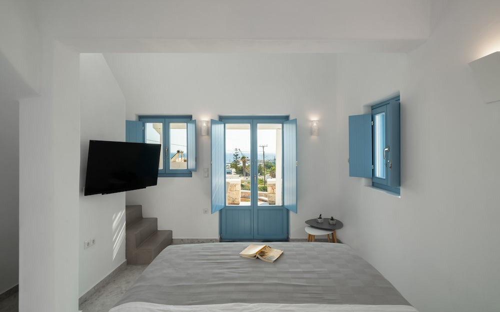Camvillia Donoussa Village Suites view 2