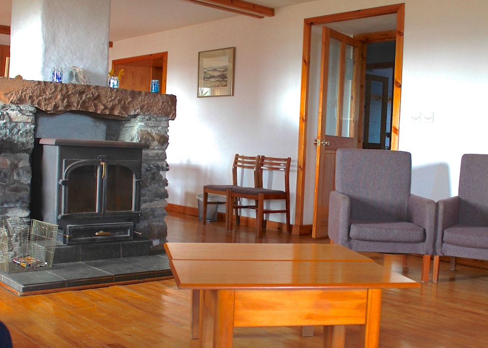 Glebe Barn - Hostel