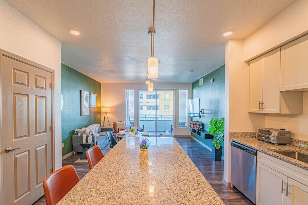 ROVE LIVING/KL - Cardinal 95