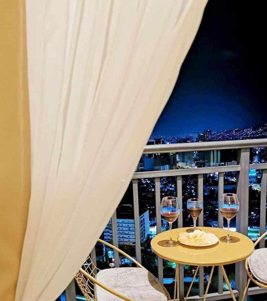 Cebu Vacations - Cozy Furnished Condo near I.T. Park - Property Image 25