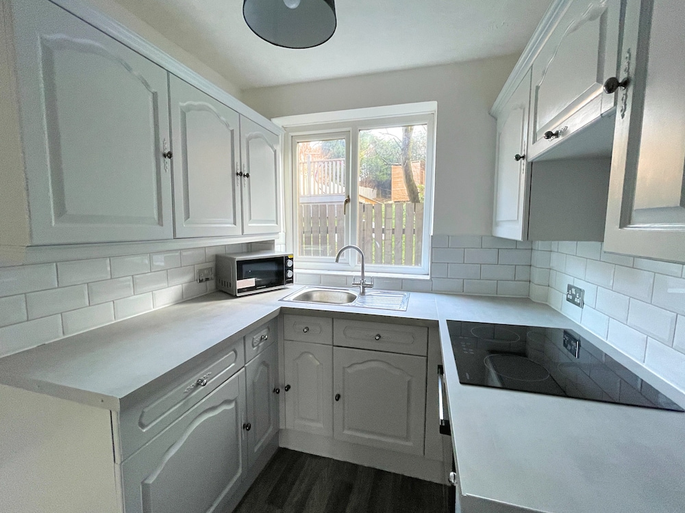 Bright & Airy 3BR Home with Parking view 5