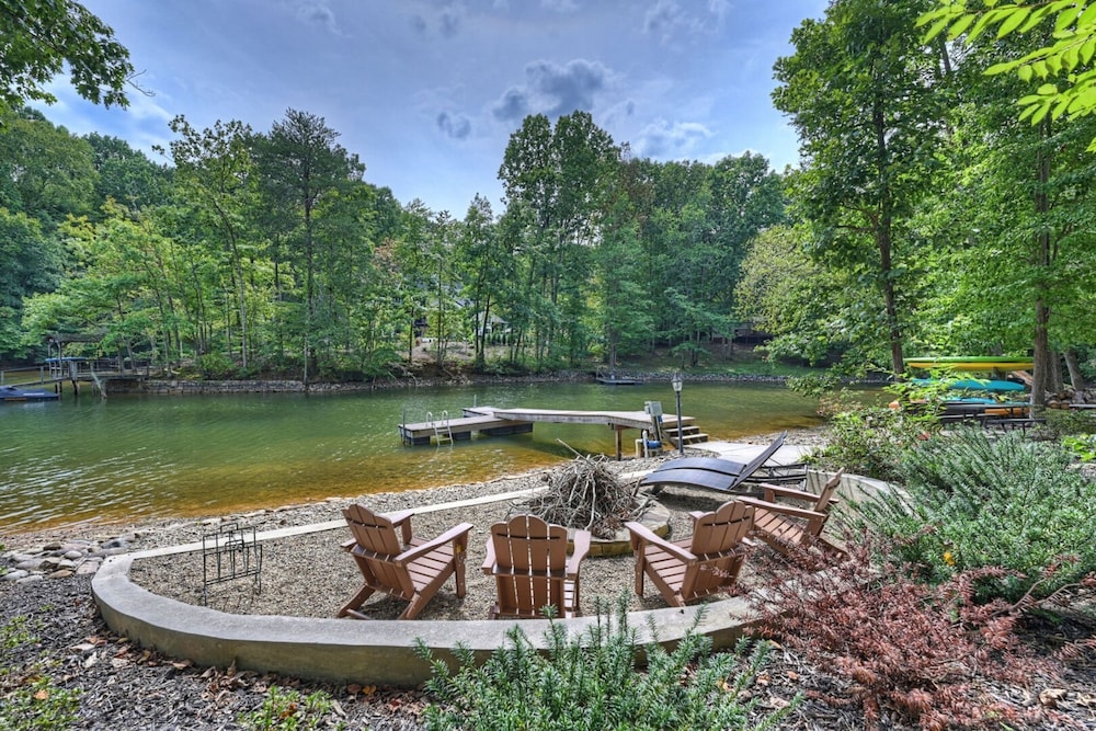 Bankhead Lodge by Avantstay Waterfront Log Cabin
