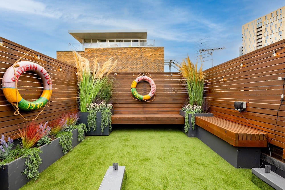Stylish House Roof Garden Shoreditch