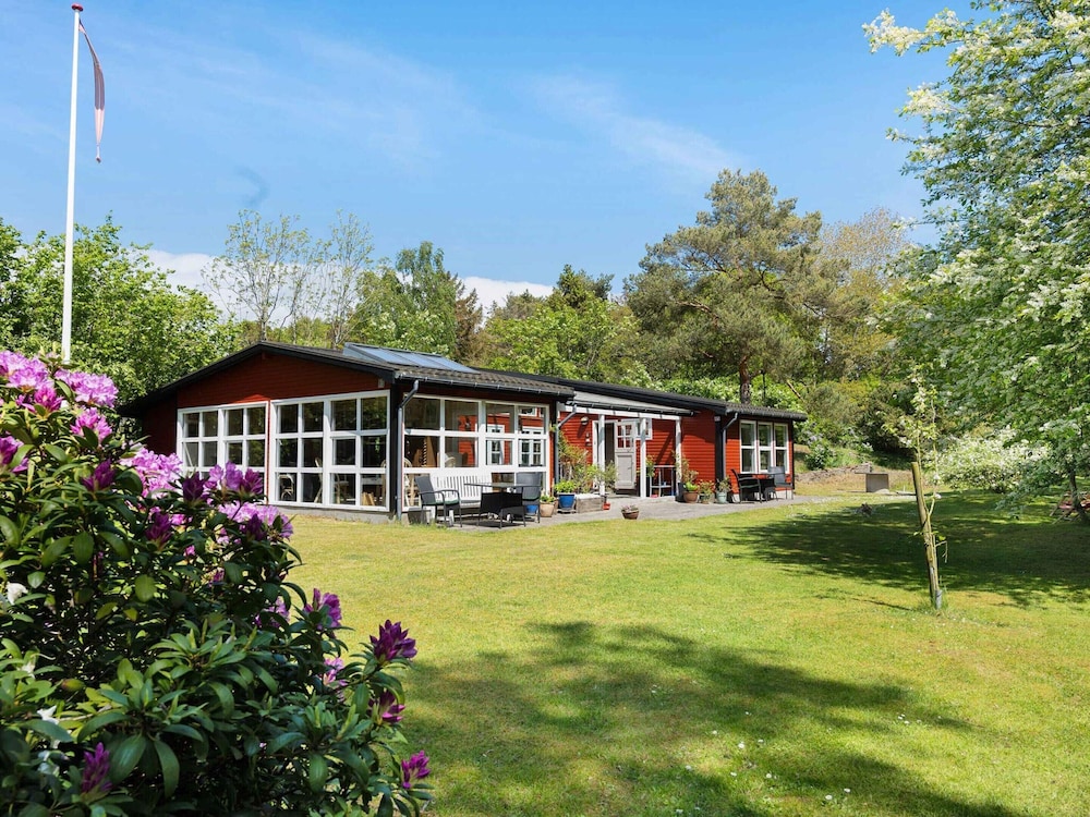 5 Star Holiday Home in Aakirkeby