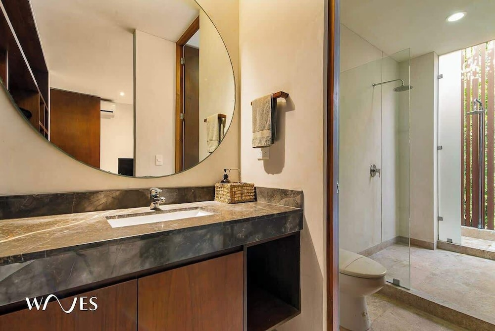 2 Br. PH W/private Pool in Luxury Gated Community