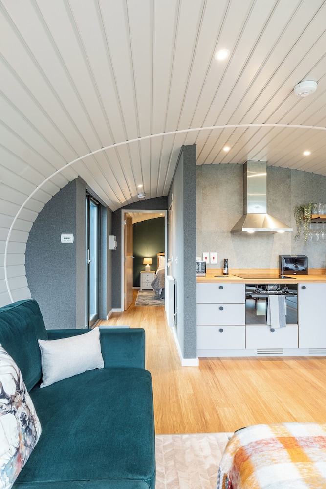 Stunning EcoRetreat Pods in Old Chalford