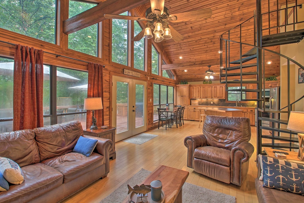 Russellville Vacations - Waterfront Lake Dardanelle Home w/ Dock  Fire Pit - Property Image 1