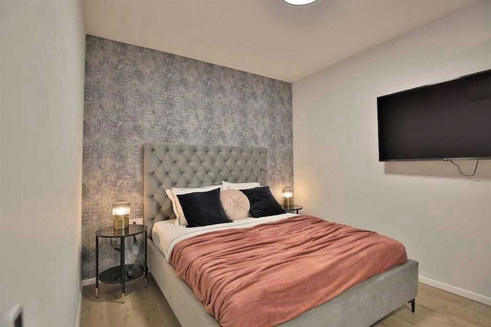 Cozy and stylish 1-bedroom apartment