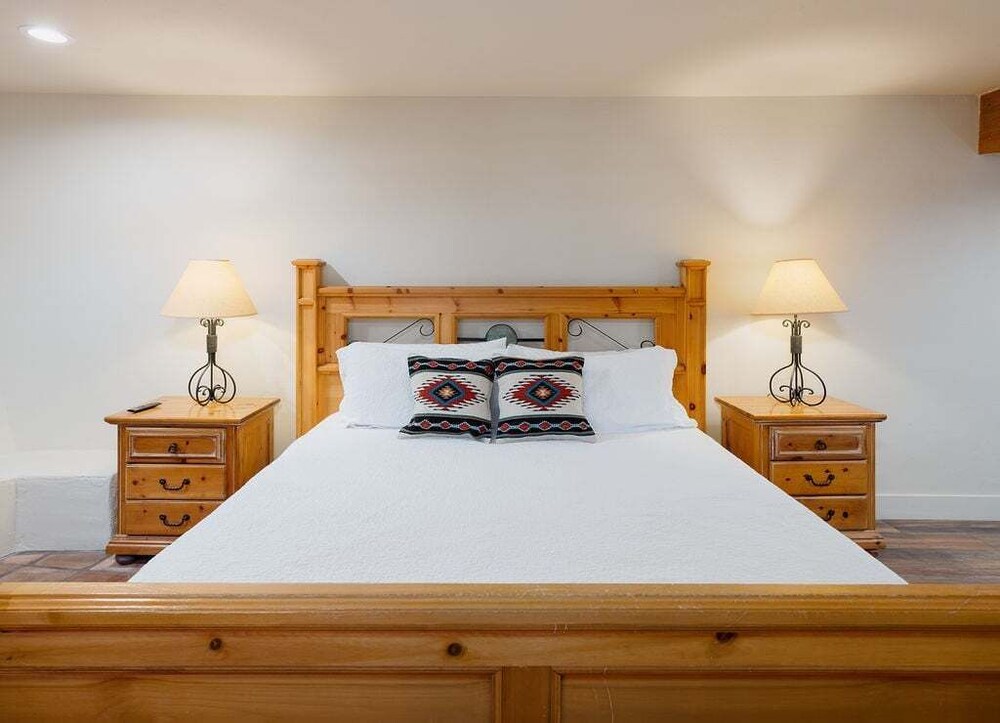 Bed Rock Desert -pool Heat Available - Spring Break