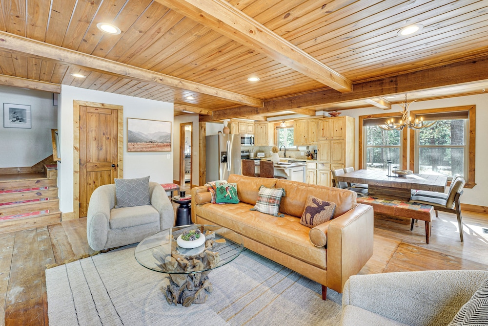 Hot Tub + Fireplace: Cozy Angel Fire A-frame Cabin