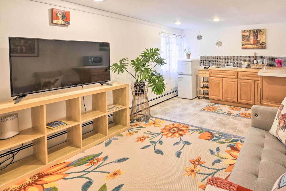 Island Park Couple's Escape 1 Mi to Beach! - Property Image 18