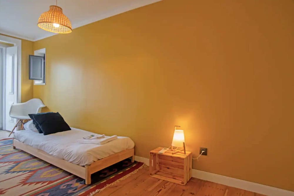 Peaceful 2bedrooms w/ Patio in Lisbon view 2