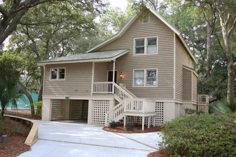 227 S. Sea Pines Drive at The Sea Pines Resort view 2