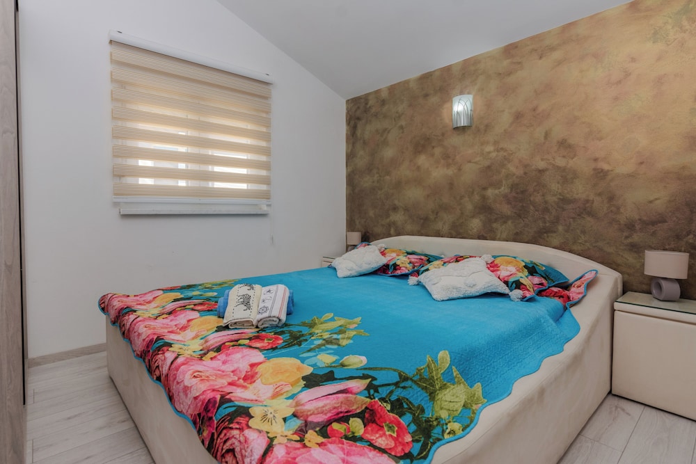 Apartments Mavracic