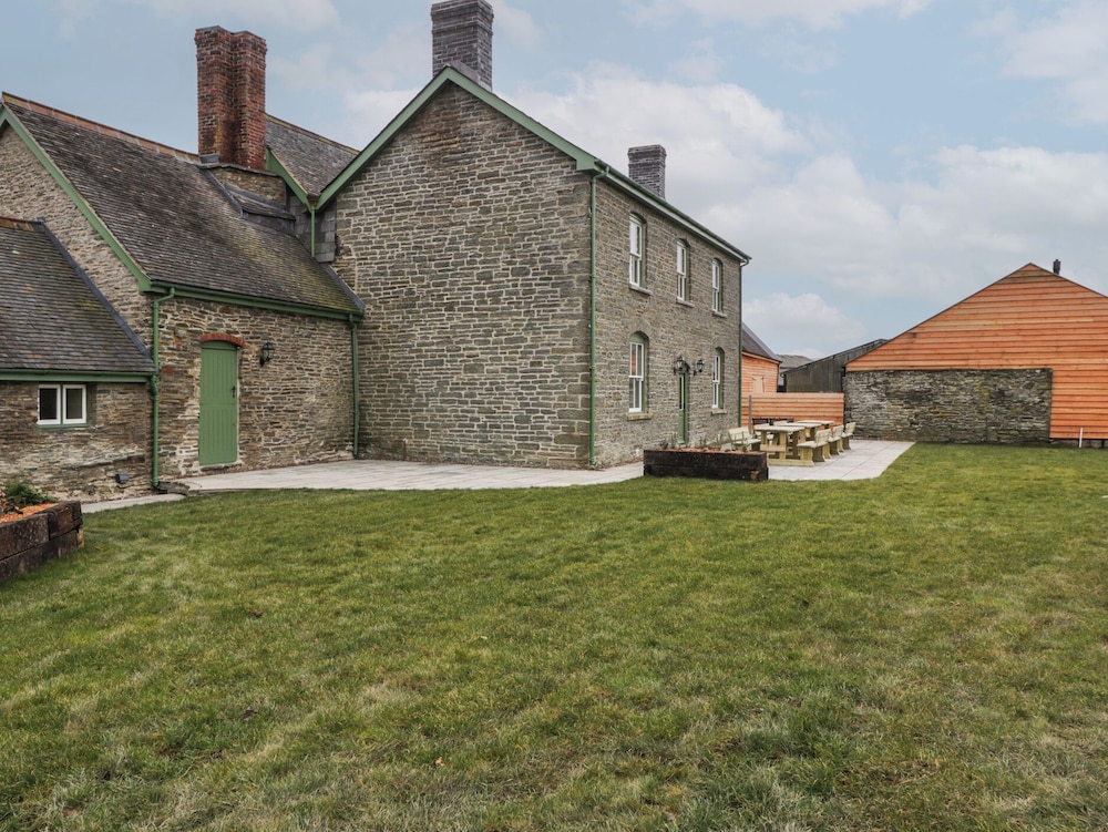 Evenjobb Court Farmhouse