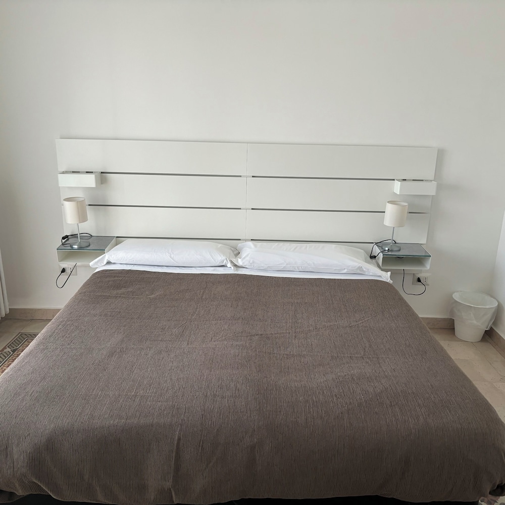 Room & Parking