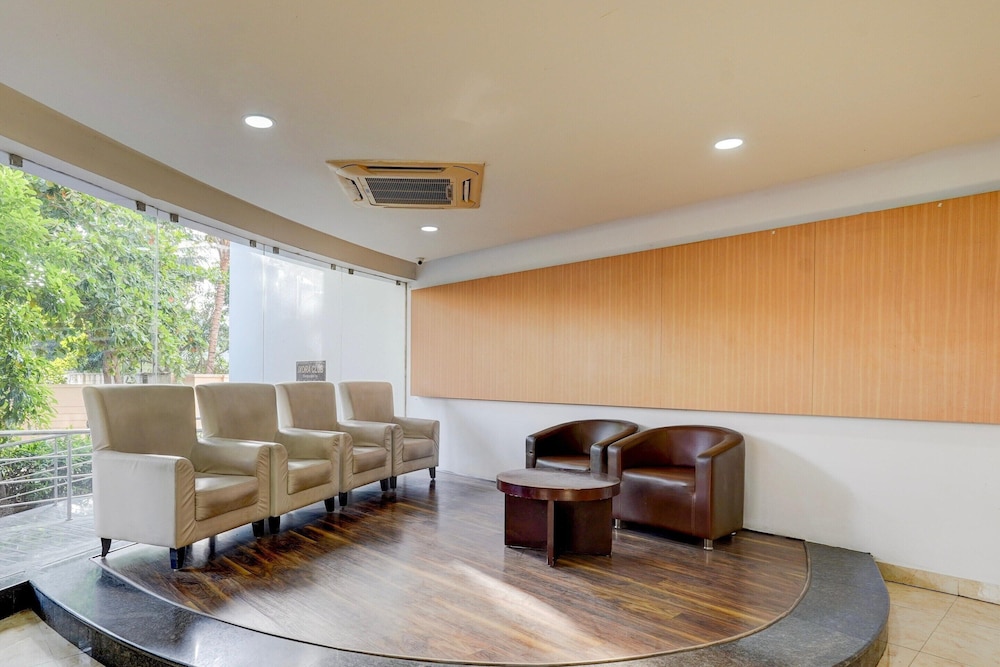 Poolside Retreat Near Sathyabama Chennai