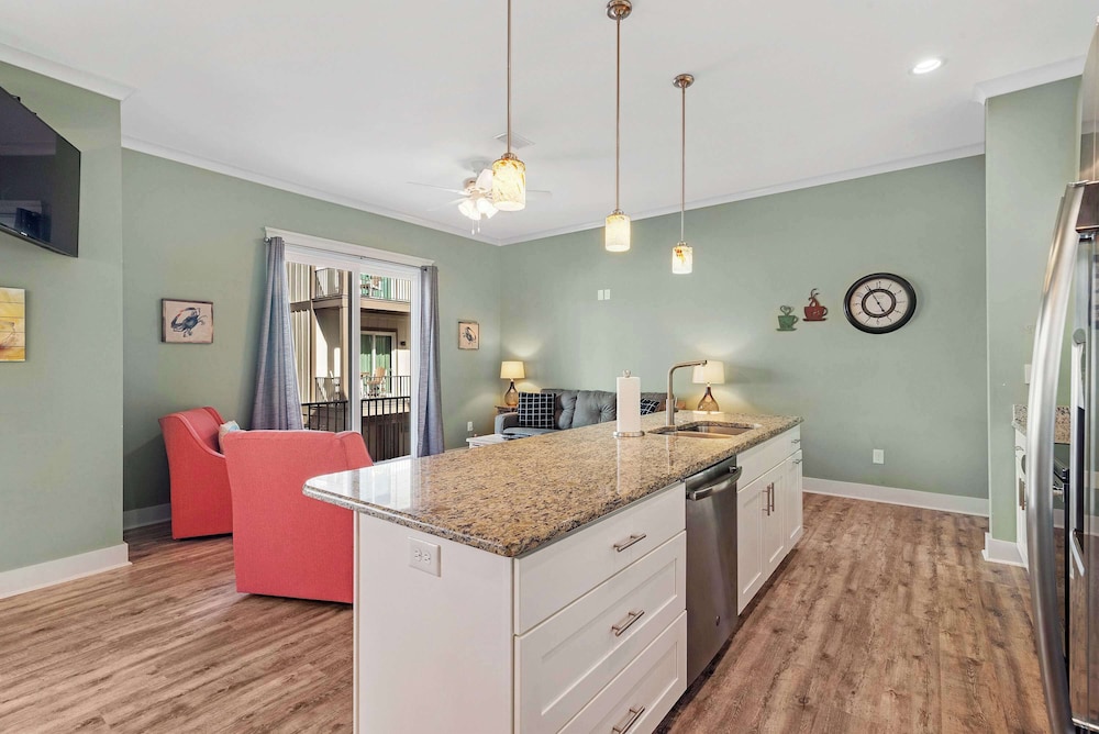 Little Lagoon Cottage for 8 - Free Activities